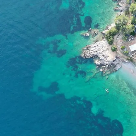 Cast Away - Eco Village de vacances