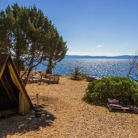 Village de vacances Cast Away - Eco Zavala