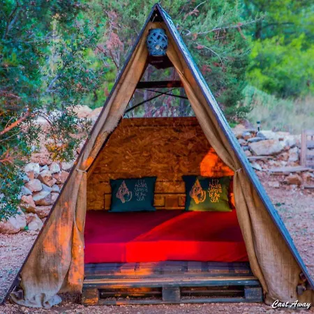 Cast Away - Eco Village de vacances *