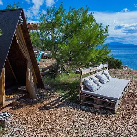 Cast Away - Eco Holiday park Zavala